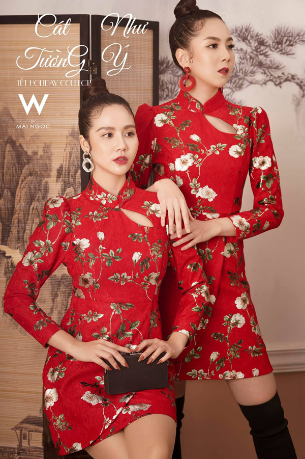 Điểm nhấn của chiếc áo phần cổ cách điệu, những khoảng hở tinh tế, ôm sát giúp người mặc khoe đường cong cơ thể.