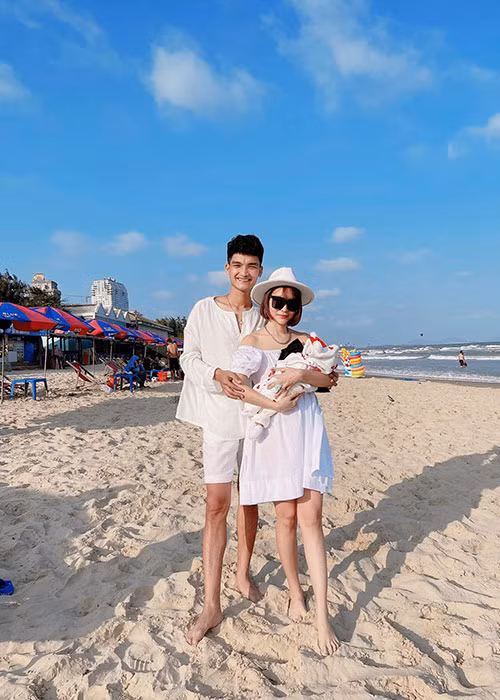 Nam diễn viên hài chiều chuộng vợ con hết mức.