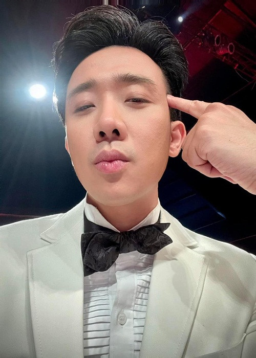 Ngoài tiếng Anh và tiếng Trung, Trấn Thành còn khoe khả năng nói tiếng Hàn trong các chương trình.