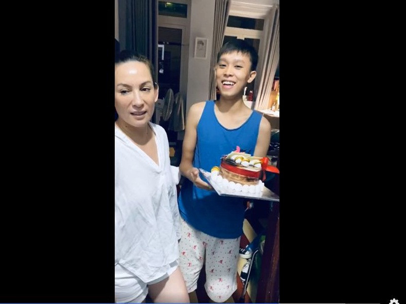 Mối quan hệ giữa Phi Nhung và Hồ Văn Cường đã tốt đẹp trở lại sau ồn ào chê trách.