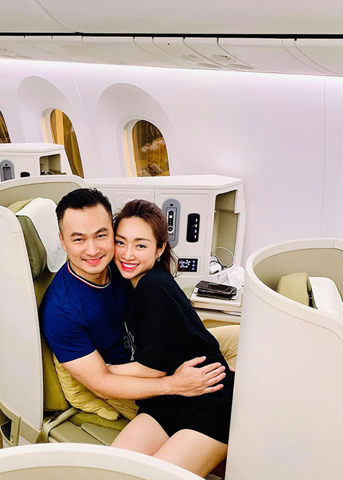 Thùy Chang được lòng gia đình Chi Bảo. Trong khi đó, nam diễn viên được mẹ của Thùy Chang thương hơn cả con ruột.