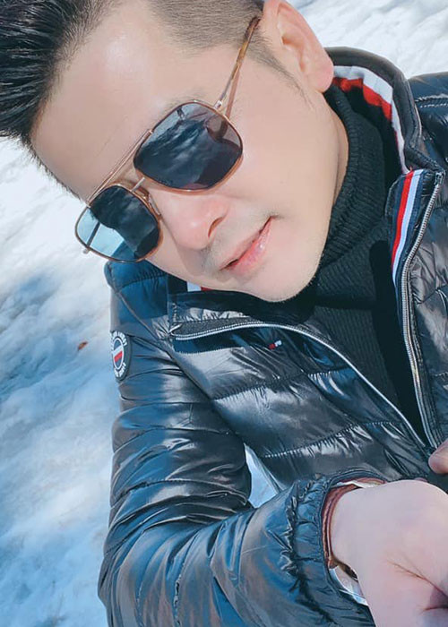 Nam diễn viên không đả động đến ồn ào giữa vợ cũ và Thúy Nga cũng không lên tiếng khi bị mẹ vợ cũ hay bạn thân của Quỳnh Như tố nợ nần.