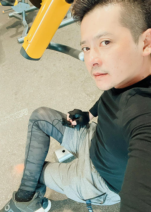 Hiện tại, Hoàng Anh vẫn khóa bình luận với người lạ trên trang cá nhân để tránh cư dân mạng bình luận trái chiều.