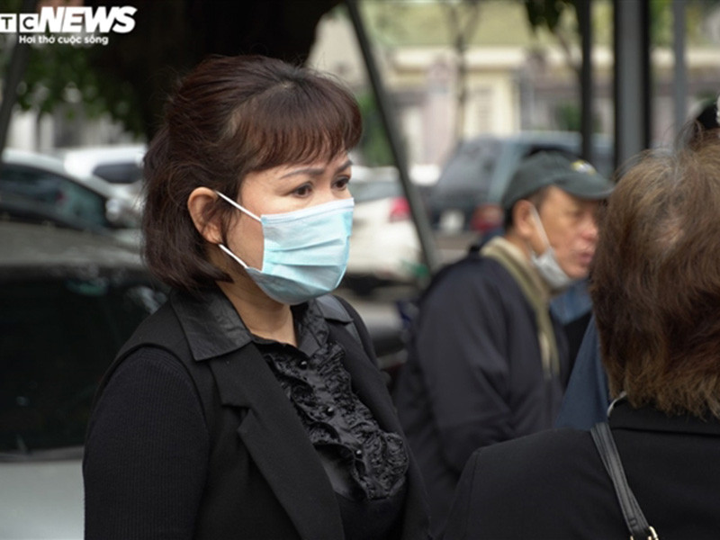 NSND Minh Hòa cũng đến tiễn biệt nghệ sĩ Trần Hạnh. Ảnh: VTC