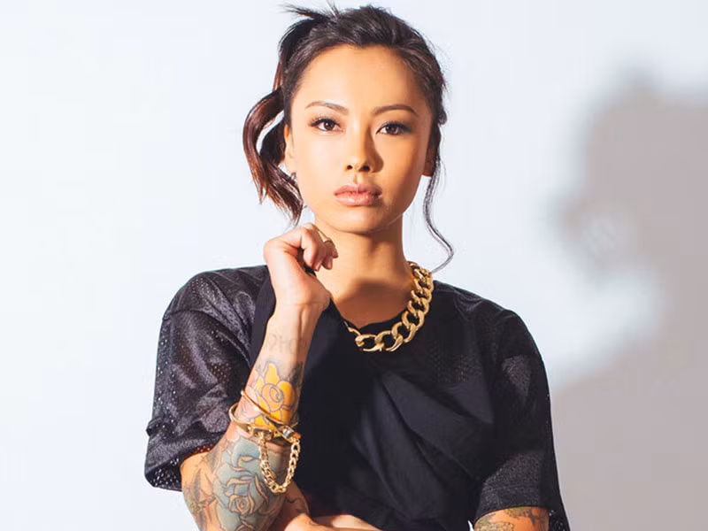 Levy Trần là người Mỹ gốc Việt. Năm 2015, cô lọt vào mắt xanh của đạo diễn James Wan cùng diễn viên kiêm nhà sản xuất Vin Diesel cho vai diễn trong “Fast &amp; Furious 7”. Sau vai diễn đầu tay này, Levy Trần bắt đầu sự nghiệp diễn xuất. Năm 2018, cô đóng phim kinh dị “The First Purge”. Mới nhất, Levy Trần trở thành nữ chính trong series phim hành động phiêu lưu “MacGyver” mùa thứ tư và thứ năm.