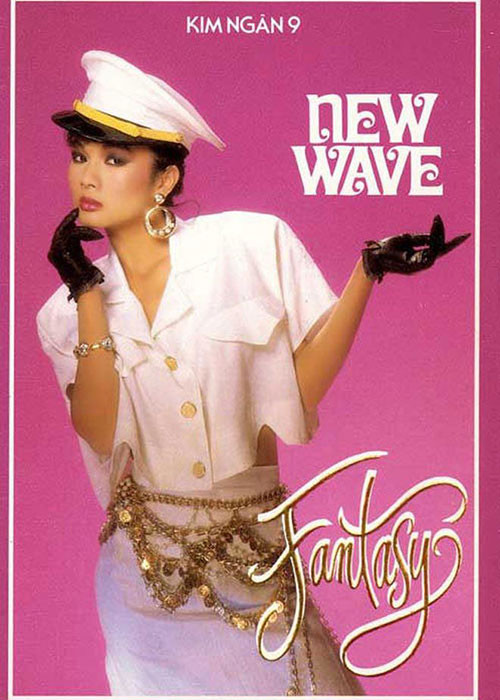 Kim Ngân được bố nuôi lăng xê thành nữ ca sĩ nổi tiếng. Ảnh: Thời đại plus