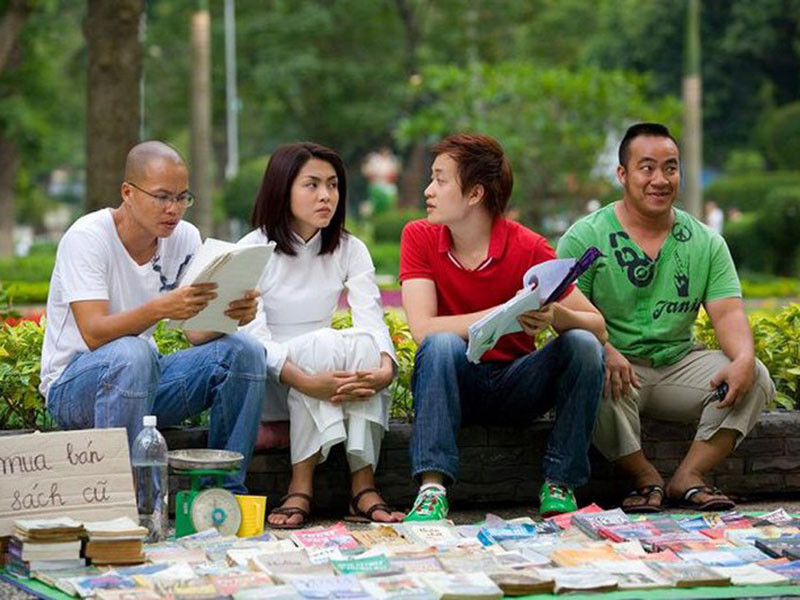 Vũ Ngọc Đãng còn có không ít phim truyền hình được yêu thích như: “Tuyết nhiệt đới” (2006), “Bỗng dưng muốn khóc” (2008), “Ngôi nhà hạnh phúc” (2009), “Vừa đi vừa khóc” (2014).