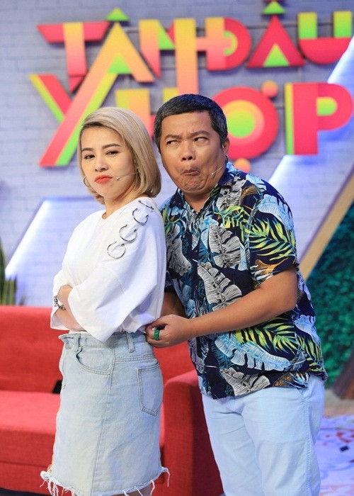 Một năm sau khi chia tay, vì còn yêu, Ngọc Trâm và Hoàng Mèo tái hợp. Năm 2010, cả hai kết hôn. Theo Ngọc Trâm chia sẻ trên Giao thông, cô là người chủ động đề nghị anh cưới cô sau 6 năm hẹn hò. Hoàng Mèo từng hứa sẽ cầu hôn vợ nhưng chưa thực hiện được. Ảnh: Giao thông