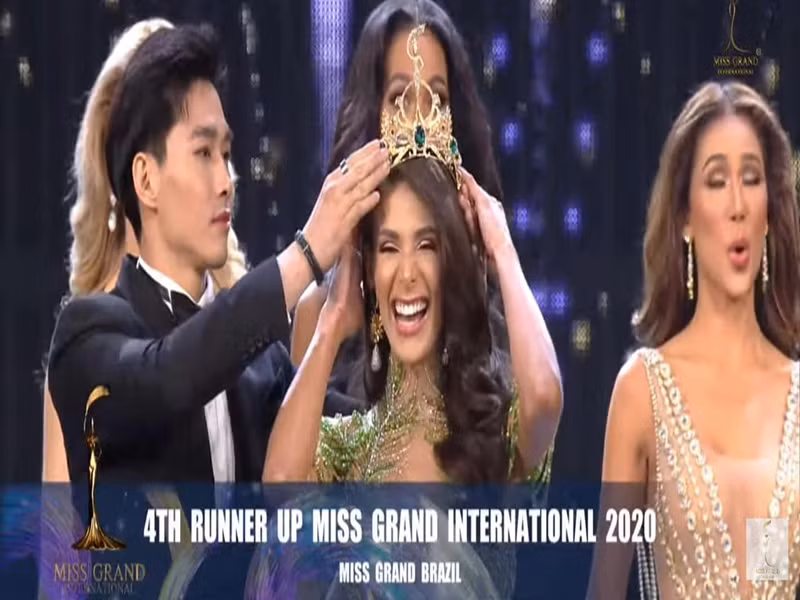 Top 5 trải qua phần thi ứng xử. Sau phần thi này, danh hiệu á hậu 4 được trao cho đại diện Brazil.