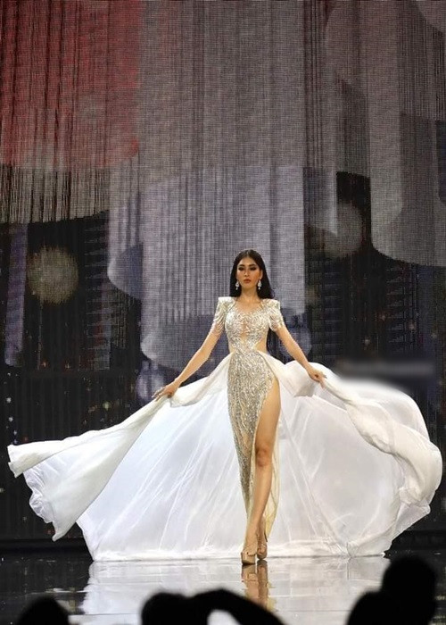 Ở bán kết Hoa hậu Hòa bình Quốc tế 2020, Ngọc Thảo có những sải bước, cú hất tóc, liếc mắt, tương tác tay với máy quay, đầy tự tin, tràn năng lượng. Phần trình diễn của cô thậm chí khiến Phó ban tổ chức phải phấn khích, dùng điện thoại quay trọn phần thi.