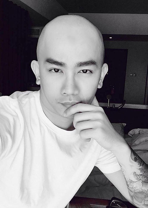 Đông Nhi cũng gửi lời xin lỗi đến chuyên gia trang điểm Minh Lộc.