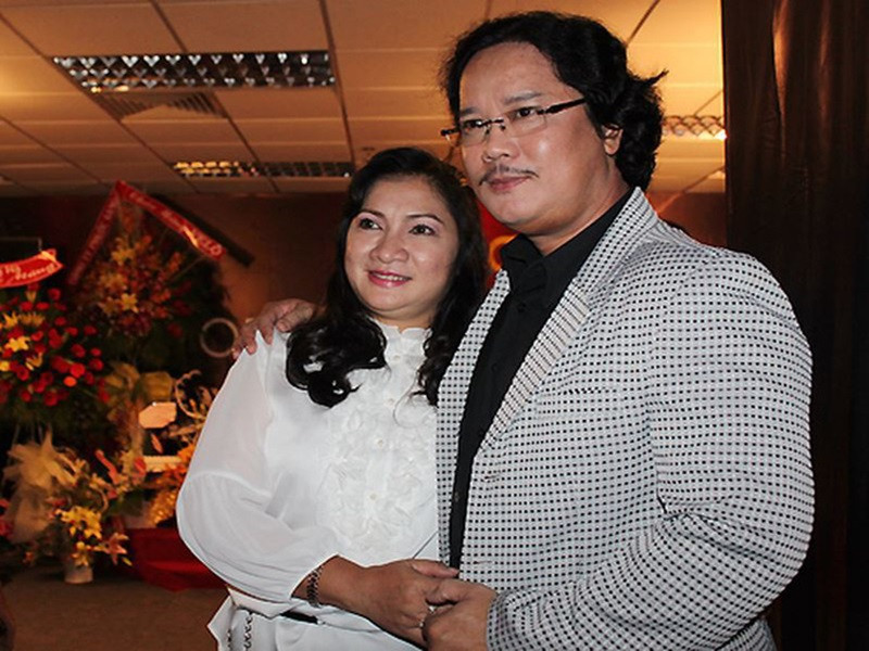 Giau vo suot 10 nam, hon nhan cua dien vien Cong Hau the nao?