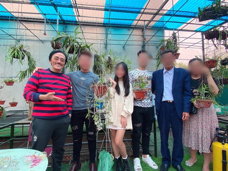 Trên trang cá nhân, nam nghệ sĩ hài liên tục cập nhật hình ảnh và chia sẻ cuộc sống cá nhân.