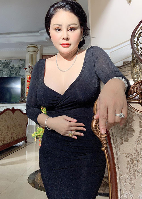 Tuy nhiên, việc Lê Giang phẫu thuật thẩm mỹ không ít lần gây ra những ý kiến trái chiều.