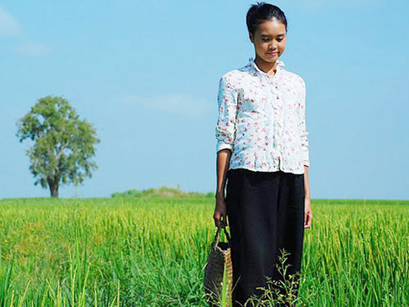 Lan Ngọc kể hồi mới vào nghề và được chú ý nhờ vai Nương trong “Cánh đồng bất tận” năm 2010, không biết từ đâu xuất hiện tin đồn cô làm gái, được bố mua giải. Ảnh: Yeah1