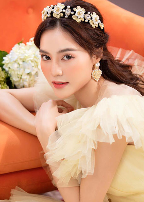 Mới đây, Ninh Dương Lan Ngọc bác bỏ nghi vấn lộ clip nóng. Nữ diễn viên nhấn mạnh cô luôn ý thức việc giữ gìn hình ảnh bởi là người của công chúng.