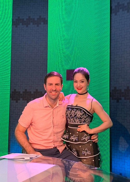 Lan Phương chia sẻ trên VTC rằng cô may mắn vì hai vợ chồng rất hợp nhau.