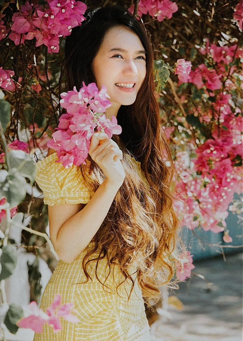 Minh Hà hiện tại là hậu phương vững chắc của Lý Hải. Cô chăm sóc 4 người con: 2 trai, 2 gái đồng thời hỗ trợ chồng trong công việc.