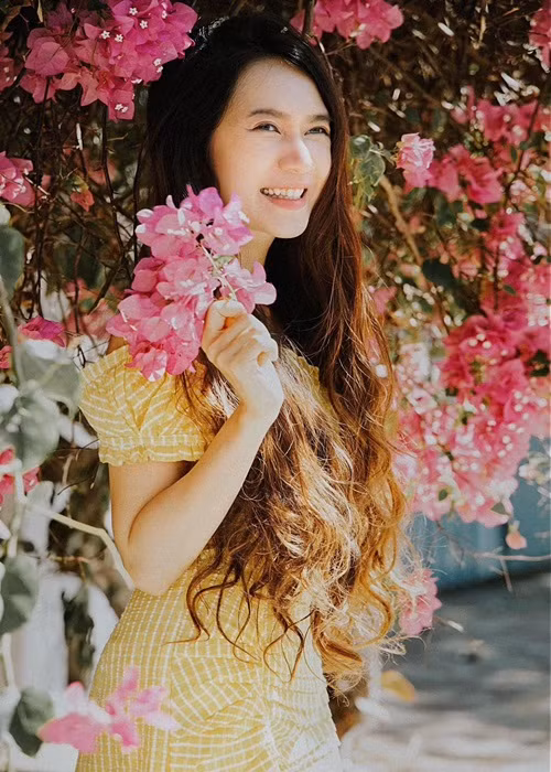 Minh Hà hiện tại là hậu phương vững chắc của Lý Hải. Cô chăm sóc 4 người con: 2 trai, 2 gái đồng thời hỗ trợ chồng trong công việc.