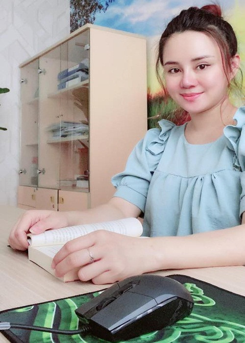 Khi mang bầu lần 3, giọng ca "Đồng xanh" vẫn giữ được làn da hồng hào, mịn màng.