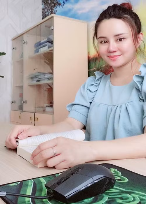 Khi mang bầu lần 3, giọng ca "Đồng xanh" vẫn giữ được làn da hồng hào, mịn màng.