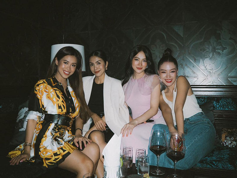 Phương Khánh khá thân thiết với Tăng Thanh Hà, Tiên Nguyễn và Băng Di.