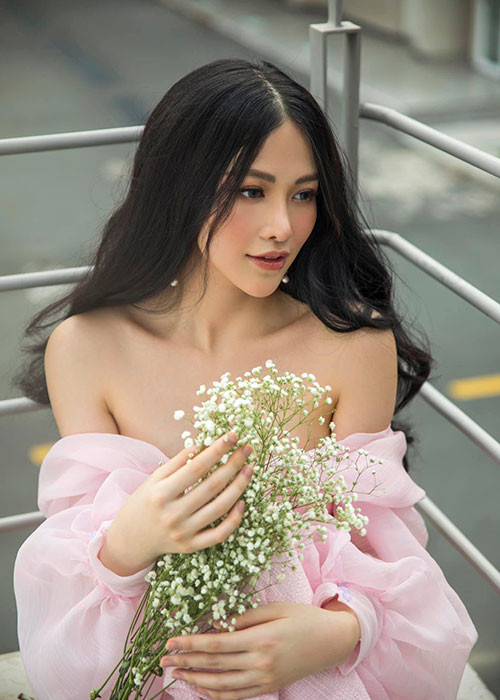 Mỹ nhân gốc Bến Tre khoe vẻ đẹp ngọt ngào trong một bộ ảnh.