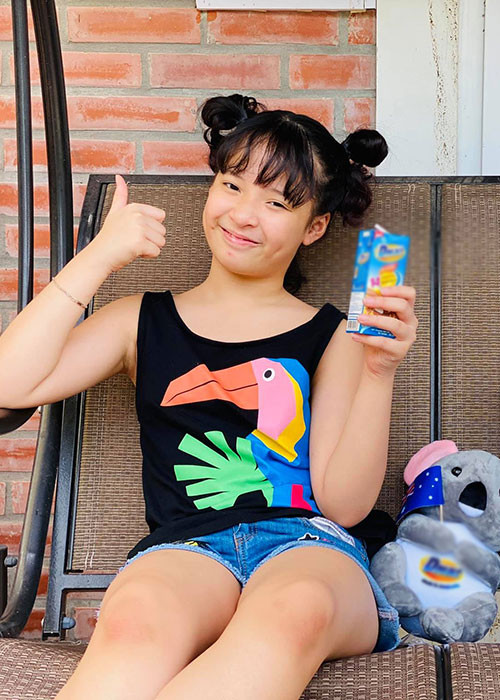 Bé Nhím ra dáng thiếu nữ ở tuổi lên 10.