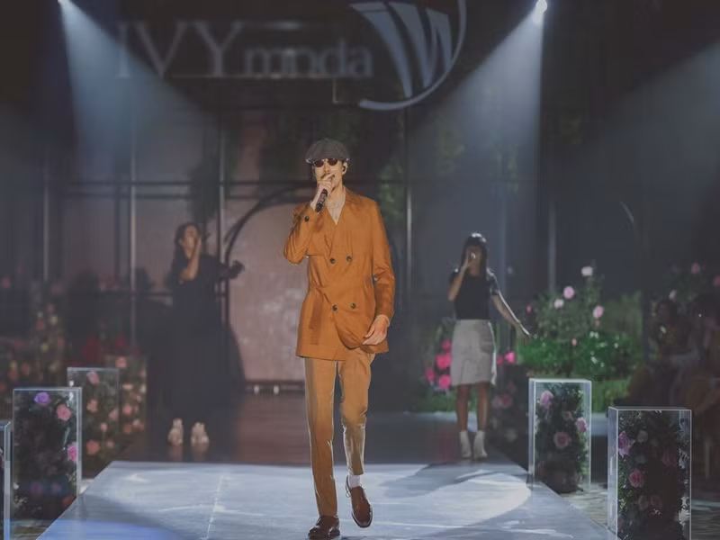 Đen Vâu kín tiếng về chuyện tình cảm. Ngoài ra, anh là một trong số những rapper có đời tư sạch scandal.