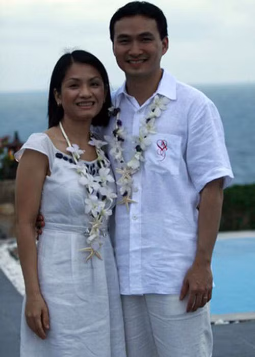 Cuộc hôn nhân của Chi Bảo và Hồng Loan bị nghi gặp trục trặc khi cả hai không còn xuất hiện bên nhau. Vì không muốn gây ồn ào, nam diễn viên giữ im lặng về tin đồn ly hôn. Chỉ đến khi công khai hẹn hò Thùy Chang, Chi Bảo mới thừa nhận ly hôn lần 2. Ảnh: VTC