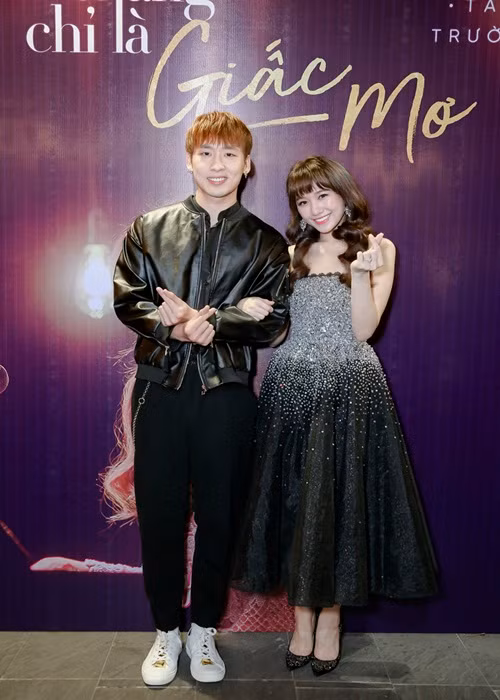 Hari Won ủng hộ các dự án của Tuấn Trần. Cô khen đàn em làm việc nghiêm túc, chăm chỉ. Ảnh: Yan