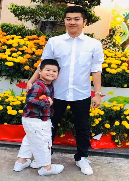 Nhật Kim Anh vừa chia sẻ trên Ngôi sao, gia đình chồng cũ không còn gây khó khăn cho cô việc thăm con trai. Nữ diễn viên dự định đến khi con nghỉ hè, cô và chồng cũ sẽ bàn bạc chi tiết việc lựa chọn môi trường sống tốt nhất cho con.