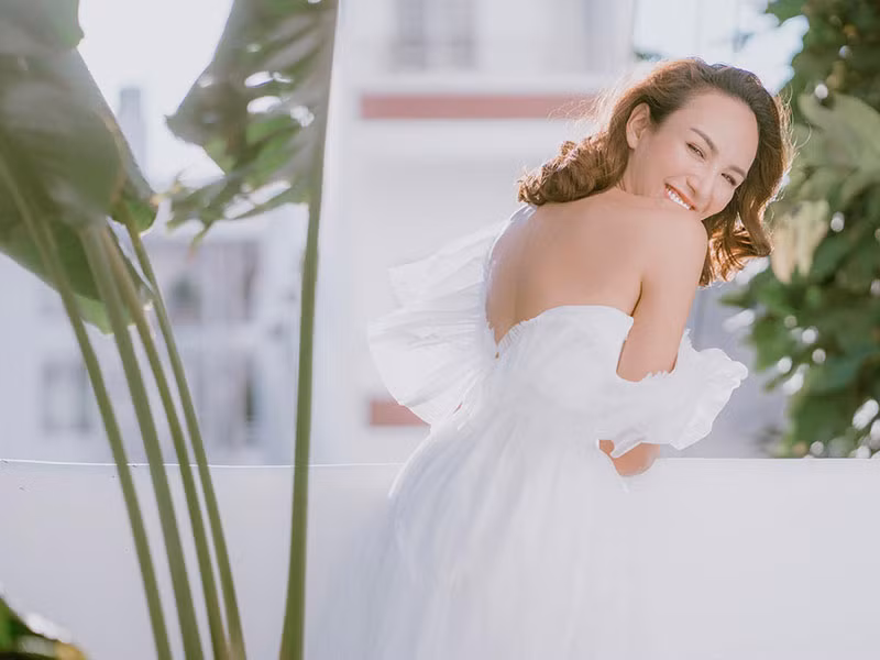 Hoa hau Ngoc Diem co ban trai, cuoc song me don than the nao?