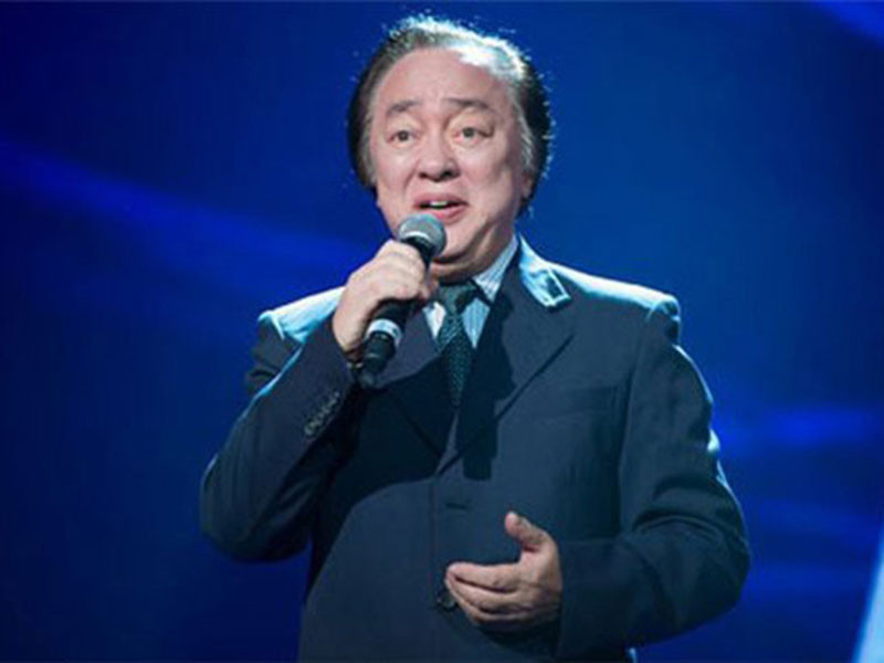 Cuối tháng 1, NSND Trung Kiên qua đời ở tuổi 82. Trong đám tang, Đăng Dương, Lê Anh Dũng,.. hát vang nhạc phẩm “Tình ca” để tiễn biệt người thầy của mình khiến nhiều người xúc động. Sinh thời, NSND Trung Kiên có nhiều năm giảng dạy. Ảnh: Nhân dân