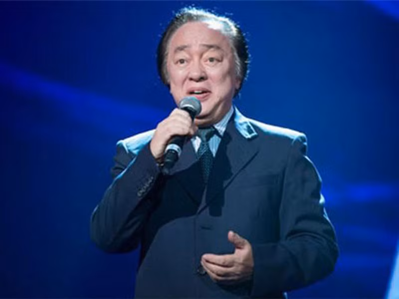 Cuối tháng 1, NSND Trung Kiên qua đời ở tuổi 82. Trong đám tang, Đăng Dương, Lê Anh Dũng,.. hát vang nhạc phẩm “Tình ca” để tiễn biệt người thầy của mình khiến nhiều người xúc động. Sinh thời, NSND Trung Kiên có nhiều năm giảng dạy. Ảnh: Nhân dân