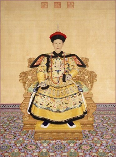 Vi sao Hoa Than luon duoc vua Can Long sung ai?