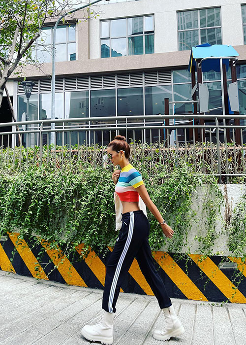 Nhiều fan trầm trồ trước vóc dáng đỉnh cao của H'hen Niê.