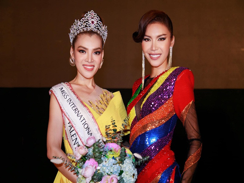 Cô thành công trong việc đưa học trò Trân Đài đăng quang Đại sứ hoàn mỹ.