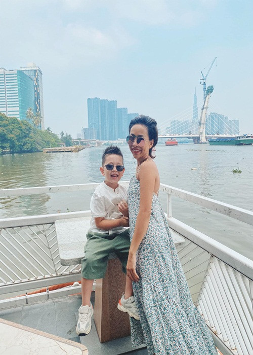 Thảo Trang hiện có một cậu con trai tên Alex. Cậu nhóc là trái ngọt tình yêu của nữ ca sĩ và bạn trai quá cố. Trên Saostar, Thảo Trang cho biết, trong thời gian quen bạn trai người Mỹ thì cô có thai bé Alex.