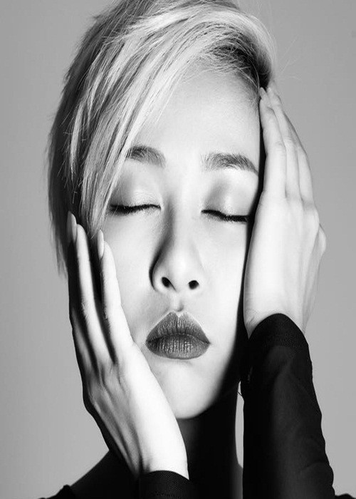 Bạn trai của Thảo Trang đi du lịch nước ngoài rồi gặp tai nạn và qua đời. Nữ ca sĩ nhận được tin dữ vào một buổi sáng từ một người bạn thân của bạn trai mình.