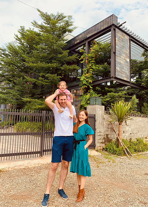 Lan Phương chia sẻ điều khiến cô hạnh phúc nhất khi ở bên David Duffy là việc anh luôn cố gắng lắng nghe và hiểu cô.