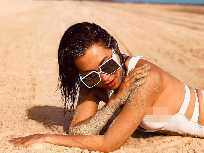 Nữ MC thường xuyên đăng ảnh bikini khoe đường cong hình thể "đốt mắt' người đối diện.