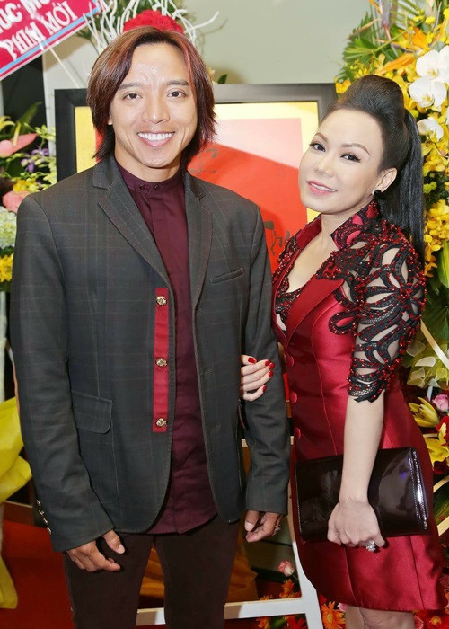 Vì quen với cuộc sống ở Mỹ nên Hoài Phương từng nhiều lần từ chối lời đề nghị về Việt Nam của vợ.