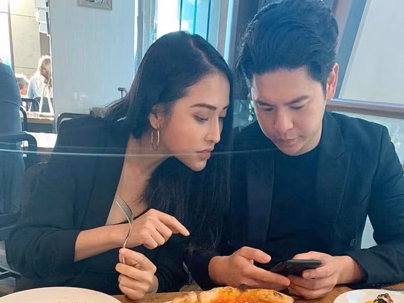 Trên trang cá nhân, tình cũ của Trấn Thành thường xuyên cập nhật hình ảnh gia đình nhỏ từ Đức.