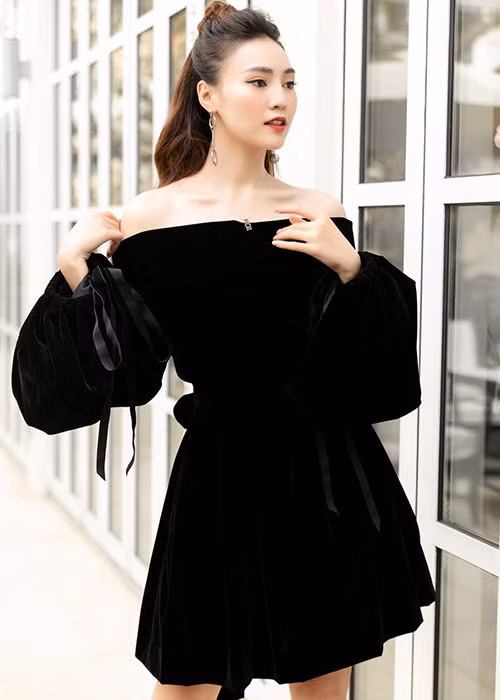 Vì là đại diện của nhiều nhãn hàng nên khi vướng tin đồn không hay, cô lập tức phủ nhận. Lan Ngọc nhấn mạnh là nghệ sĩ, cô biết mình phải giữ gìn hình ảnh.