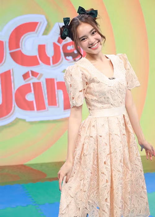 Lan Ngọc phủ sóng nhiều gameshow. Nhiều khán giả yêu mến cô bởi hình ảnh lầy lội trên truyền hình thực tế.