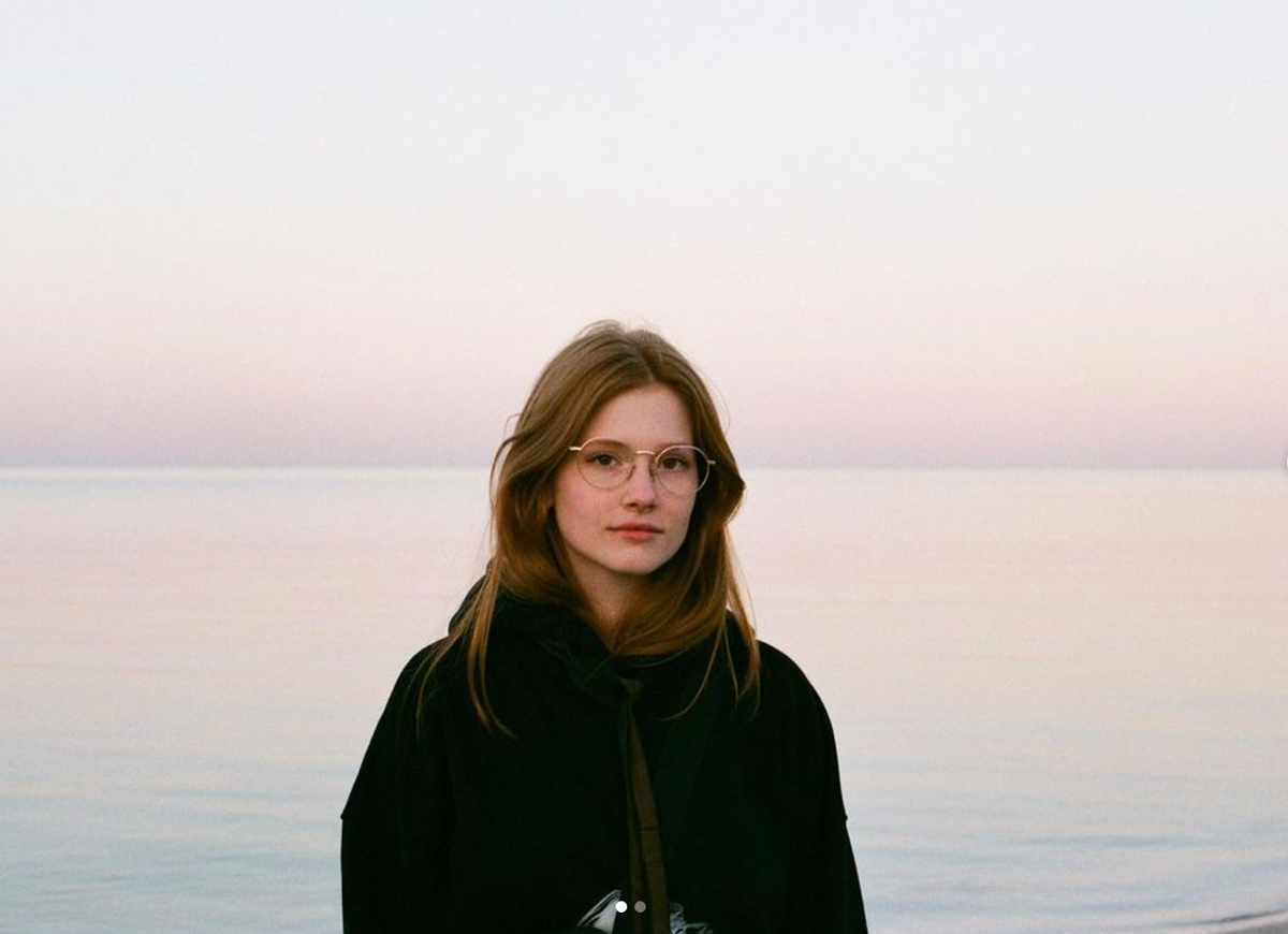 Ở tuổi 22, ngoài công việc làm mẫu đồ tắm, nội y,.... Katerine Sitak còn dành thời gian đi du lịch ở nhiều quốc gia.