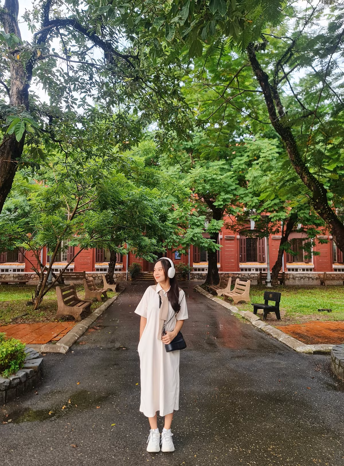 MC Tuyết Ngân từng được gây chú ý khi là thí sinh nữ và là thí sinh miền Nam duy nhất lọt vào Top 3 chung cuộc Đường đến cầu Vồng 2020 và giành được ngôi vị Á quân.