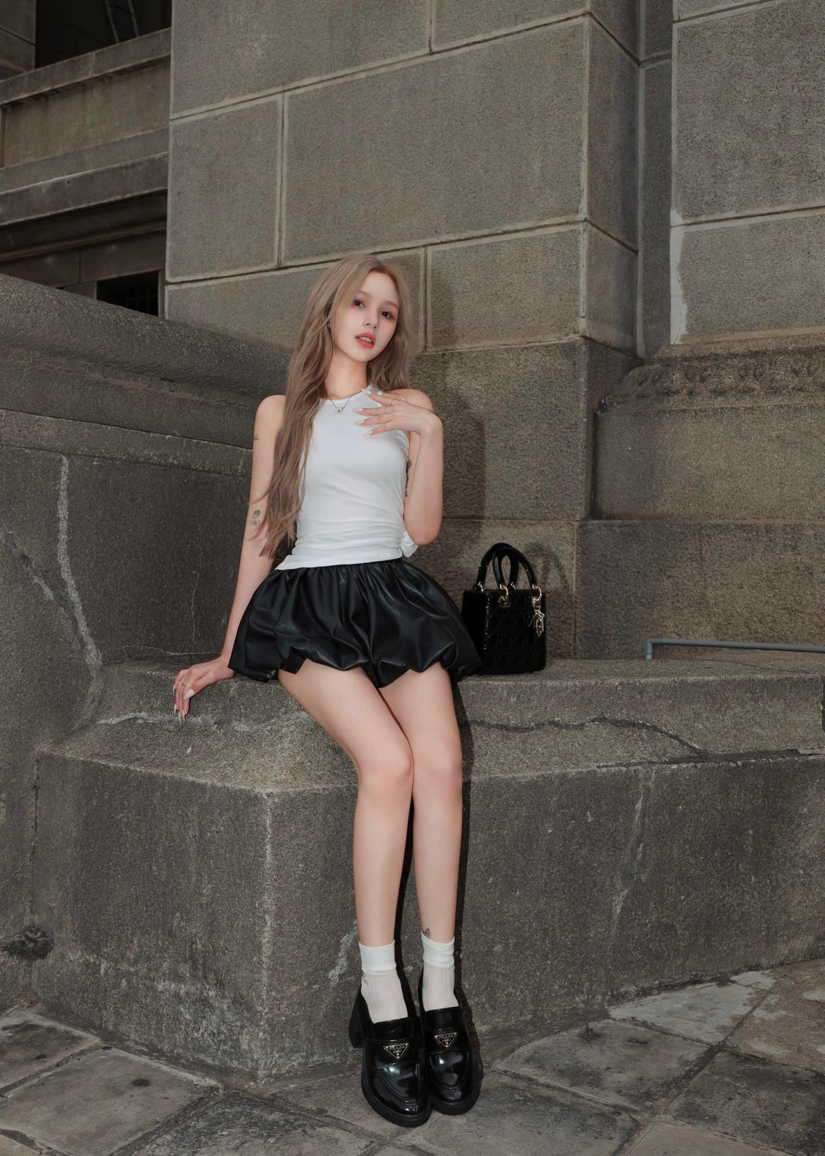 Xoài Non càng được chú ý hơn sau khi chính thức về một nhà với một trong "Tứ hoàng streamer" kiêm rich kid - Xemesis.