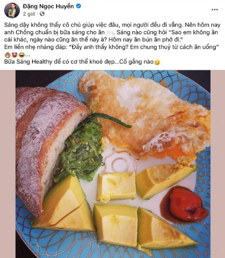 Trong những chia sẻ của cựu hot girl từ trước đến nay, Quang Huy sẵn sàng từ những điều đơn giản nhất cho vợ như vào bếp nấu ăn khi giúp việc không ở nhà, kiên nhẫn chờ vợ shopping,...